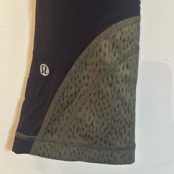 Lululemon Inspire Cropped Legging sz 8 Dottie Dash Pattern - Picture 8 of 10
